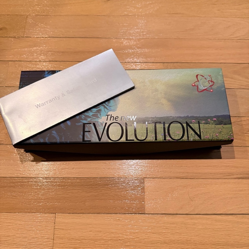 Evalectric Ocean Blue Hair Straightener Retails for $200-$300 Like New - Picture 2 of 3